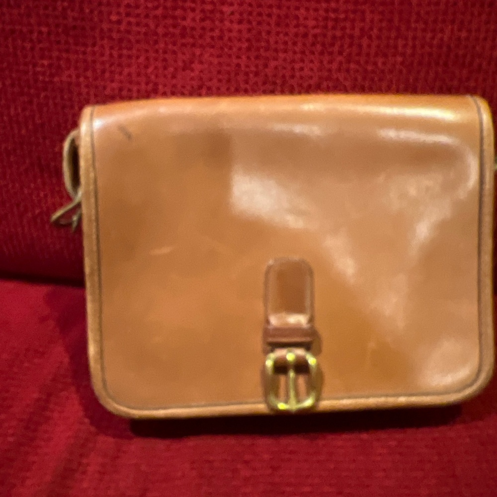 Classic coach purse - British Tan.